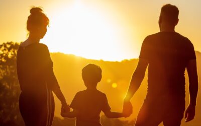 SOPHROLOGIE ENFANTS ET THERAPIE DE COUPLE : DEUX SOLUTIONS BIEN-ETRE POUR LA FAMILLE